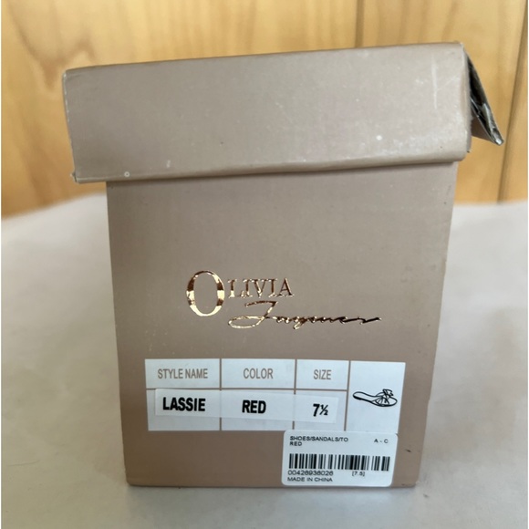 Olivia Ferguson  Lassie  red sandals size 7.5 - Picture 3 of 9